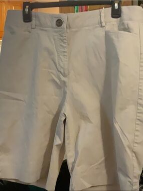 Kim Rogers Khaki Bermuda Shorts Size 16 Waist 19 Rise 12 Inseam 10